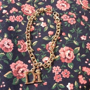 "Di" charm from Diamonds International. 7 3/4 inched bracelet. Vintage.